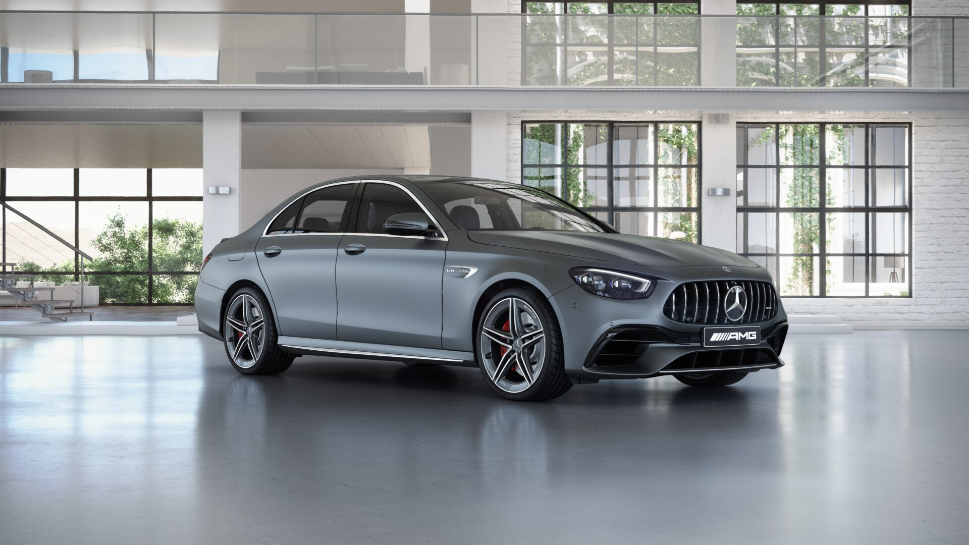 Mercedes-Benz AMG E 63 S 4MATIC двигатель 4 литра (612 л.с.) Серый