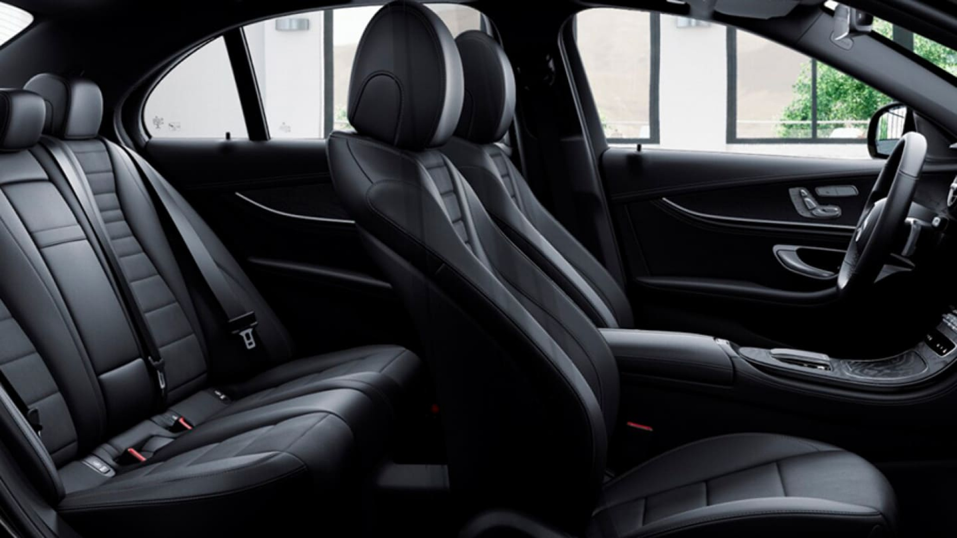 Mercedes-Benz S 580 4MATIC комплектация Luxury двигатель 4 литра (503 л.с.) Черный