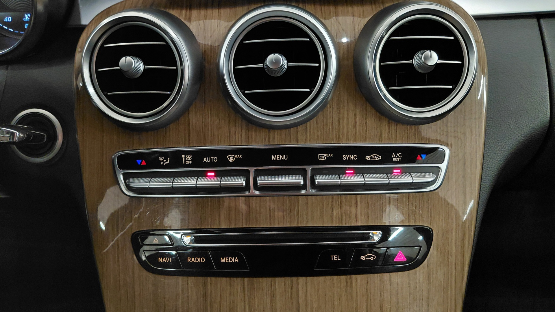 Mercedes-Benz C 250 двигатель 2 литра (211 л.с.) Черный