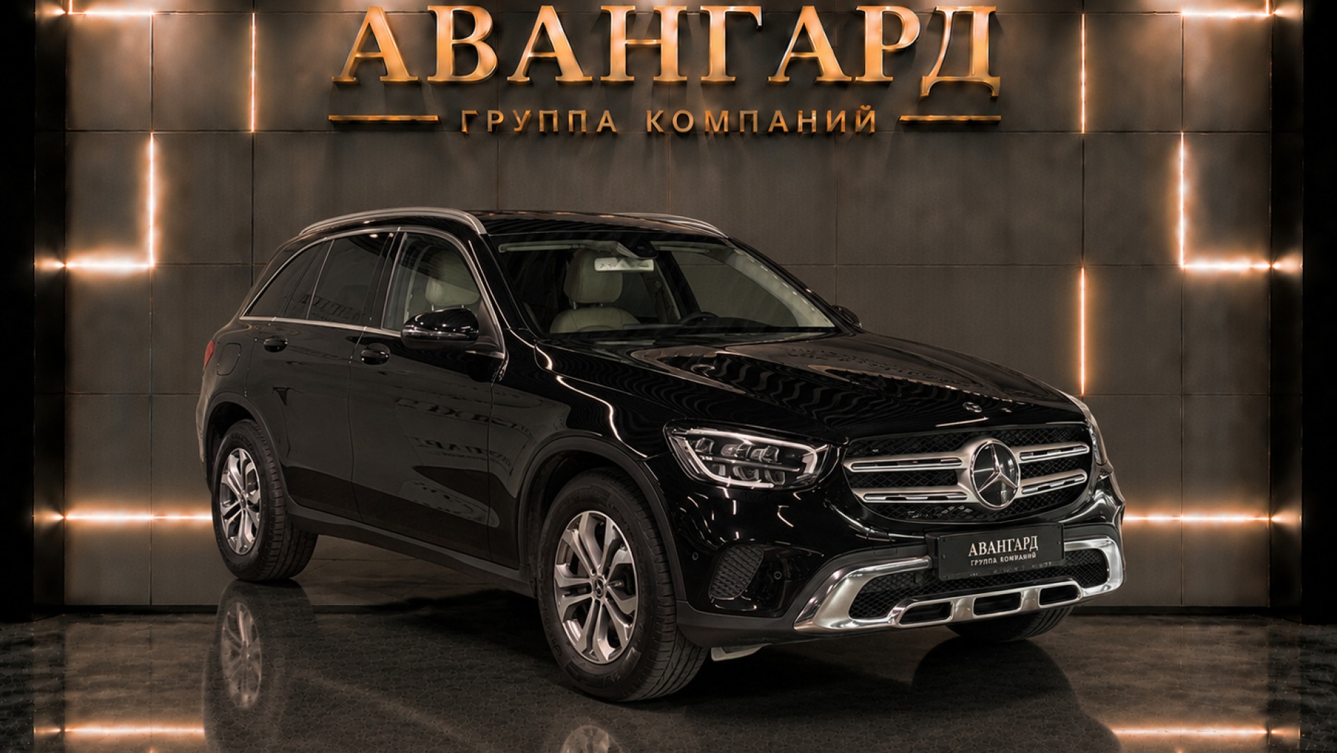 Mercedes-Benz GLC 220 d 4MATIC комплектация Premium двигатель 2 литра (197 л.с.) Черный