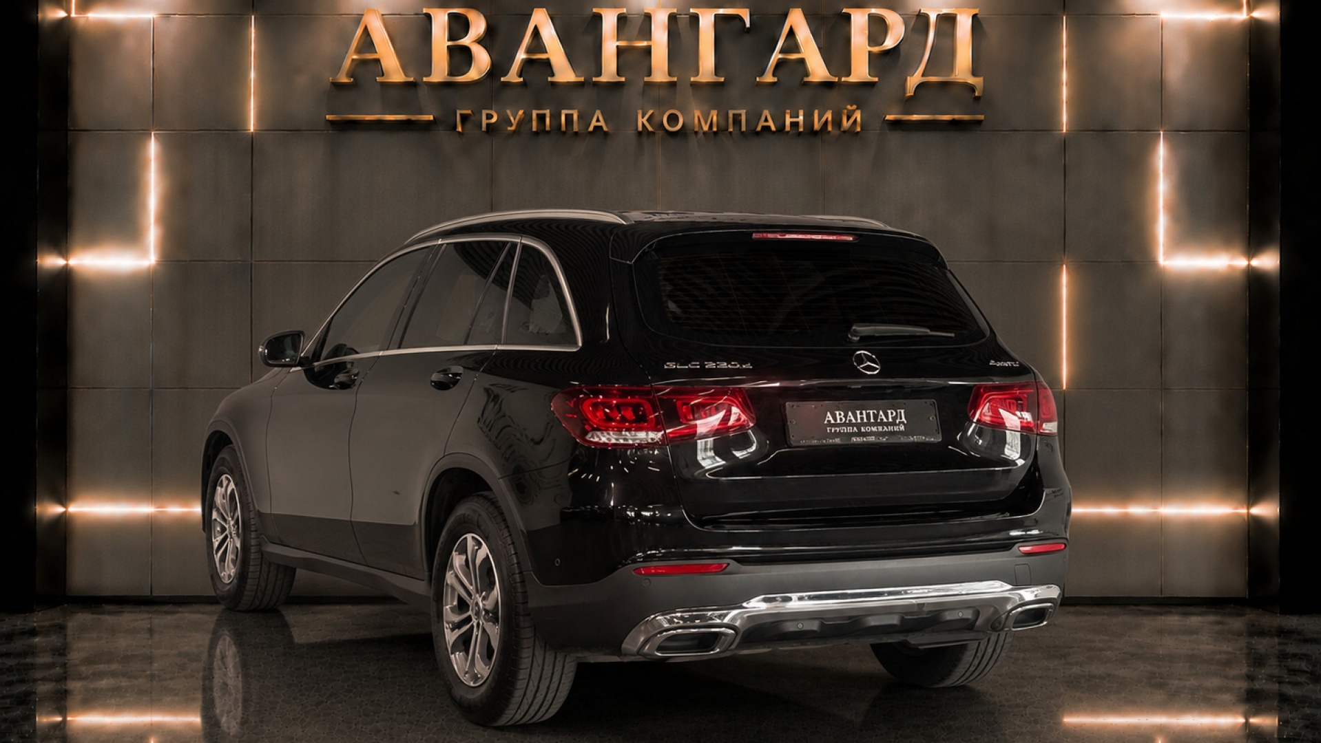 Mercedes-Benz GLC 220 d 4MATIC комплектация Premium двигатель 2 литра (197 л.с.) Черный