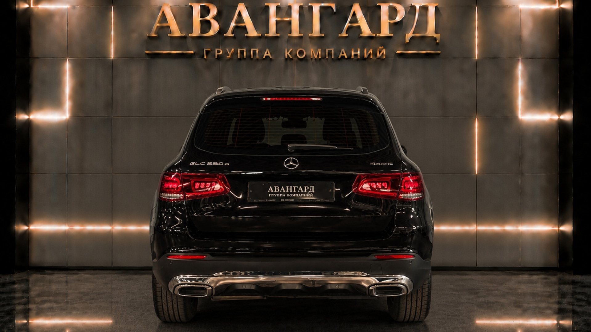 Mercedes-Benz GLC 220 d 4MATIC комплектация Premium двигатель 2 литра (197 л.с.) Черный