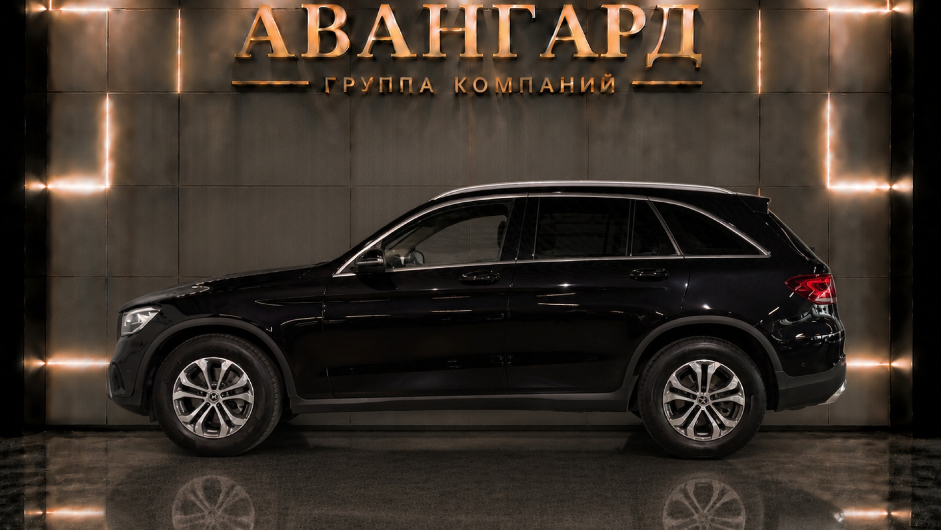Mercedes-Benz GLC 220 d 4MATIC комплектация Premium двигатель 2 литра (197 л.с.) Черный