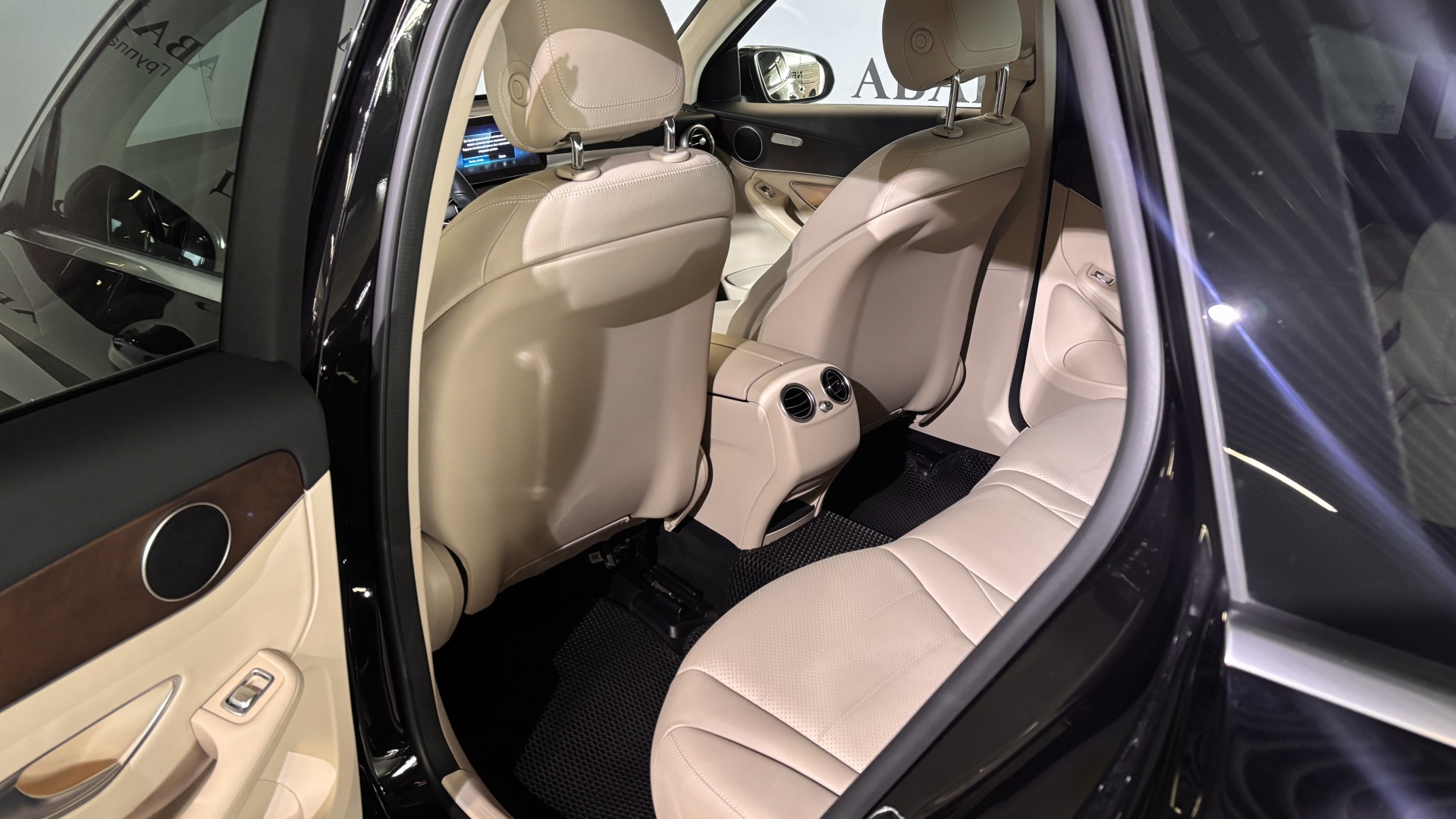 Mercedes-Benz GLC 220 d 4MATIC комплектация Premium двигатель 2 литра (197 л.с.) Черный