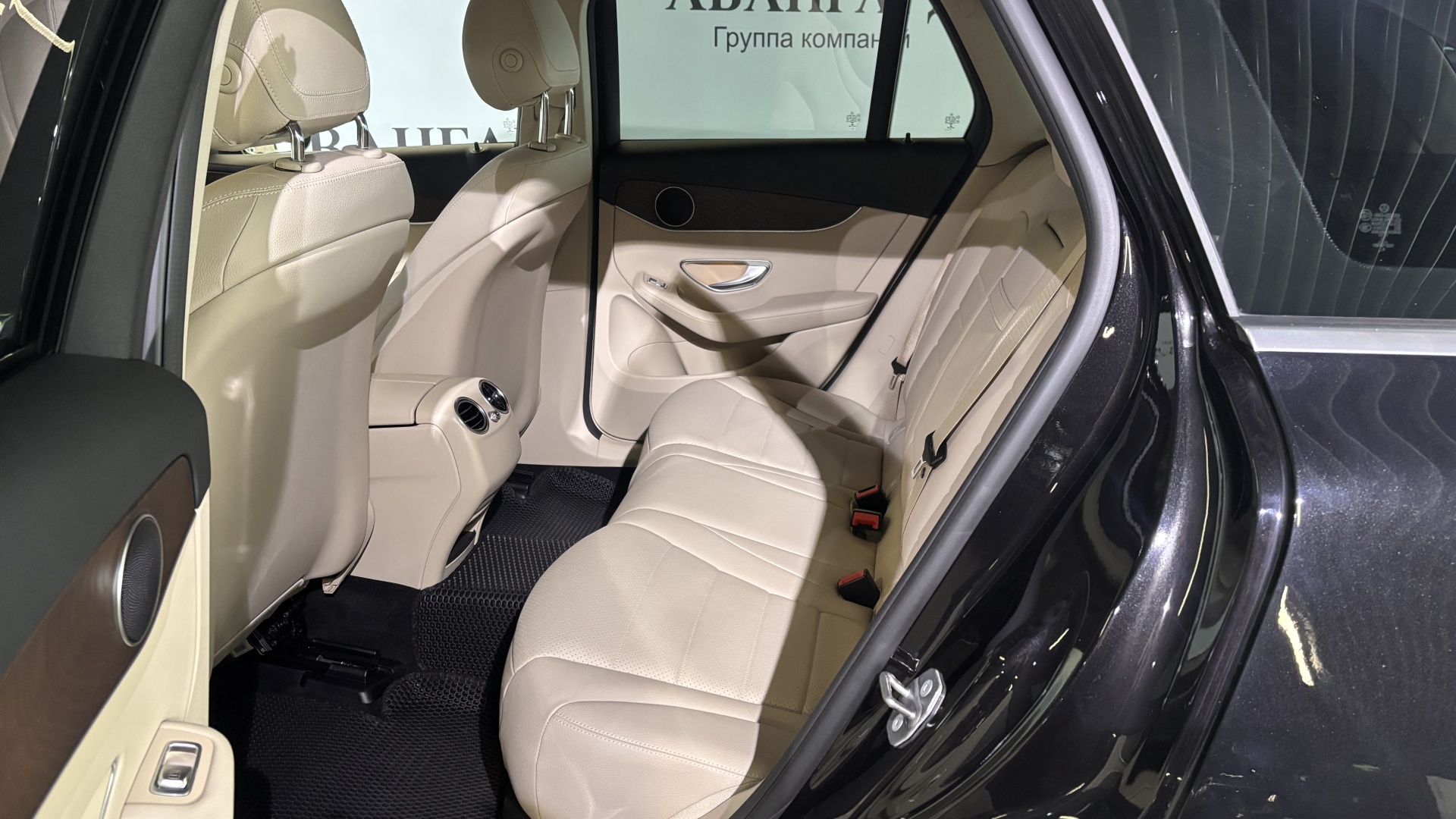 Mercedes-Benz GLC 220 d 4MATIC комплектация Premium двигатель 2 литра (197 л.с.) Черный