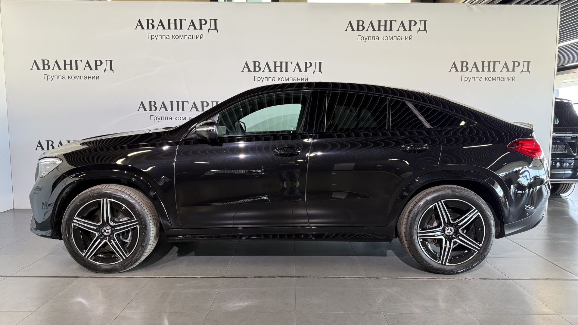 Mercedes-Benz GLE 300 d 4MATIC Coupe двигатель 2 литра (269 л.с.) Черный