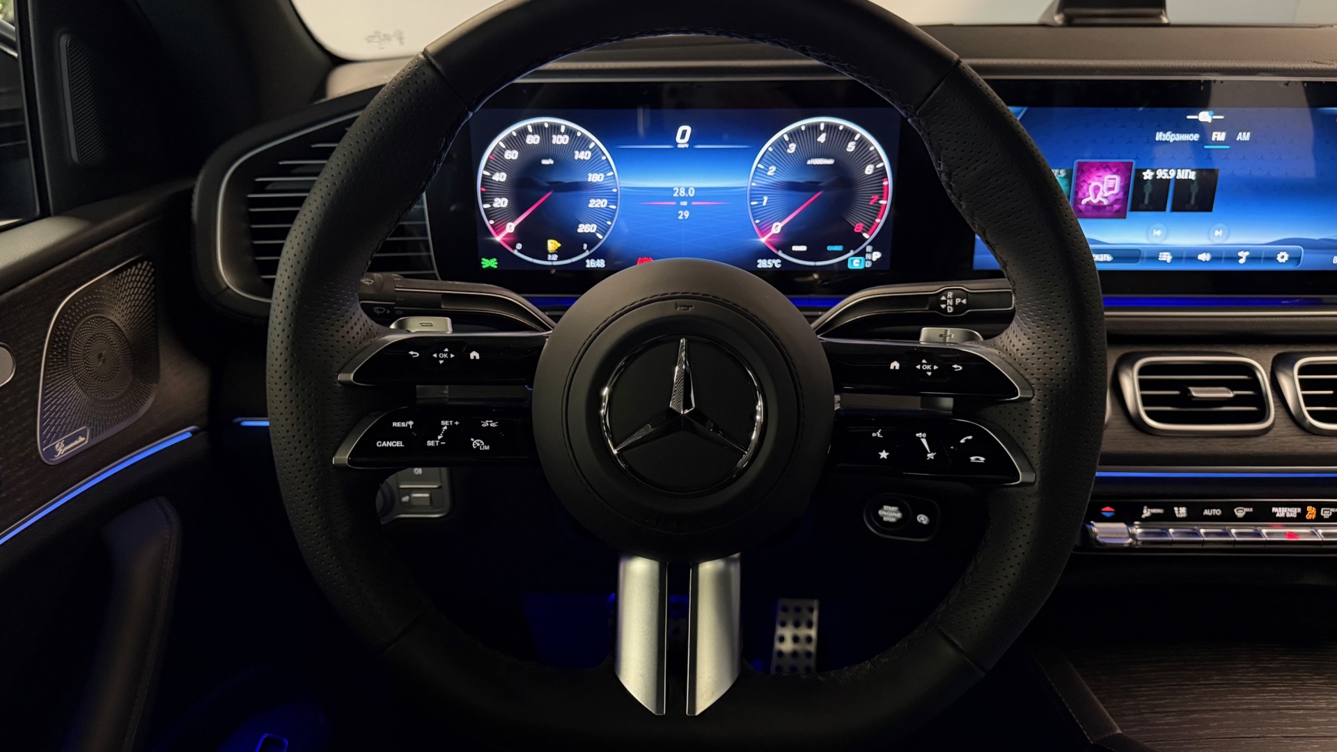 Mercedes-Benz GLE 450 4MATIC Coupe двигатель 3 литра (280 л.с.) Черный