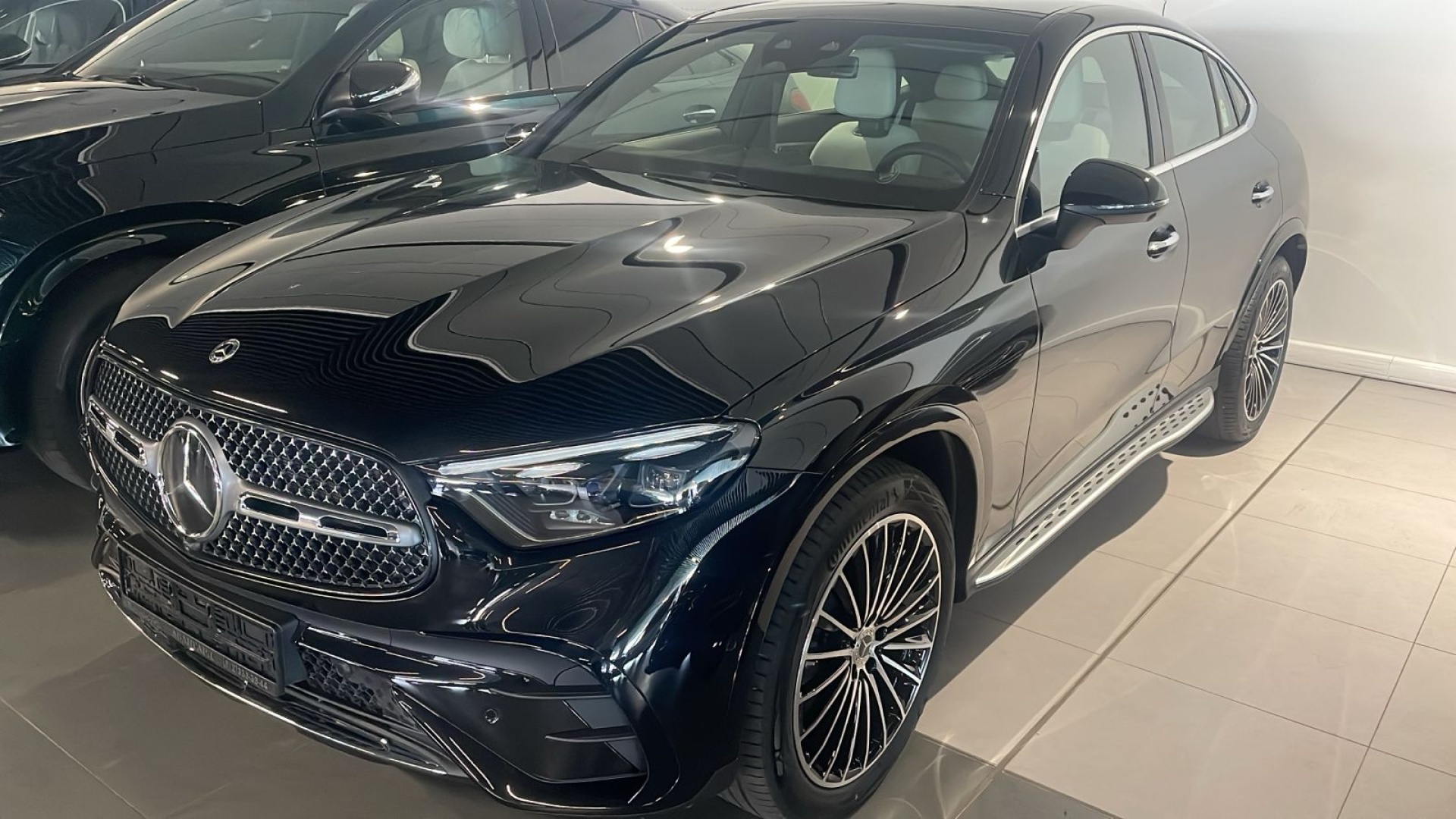 Mercedes-Benz GLC 300 4MATIC купе комплектация Sport Plus двигатель 2 литра (258 л.с.) Черный