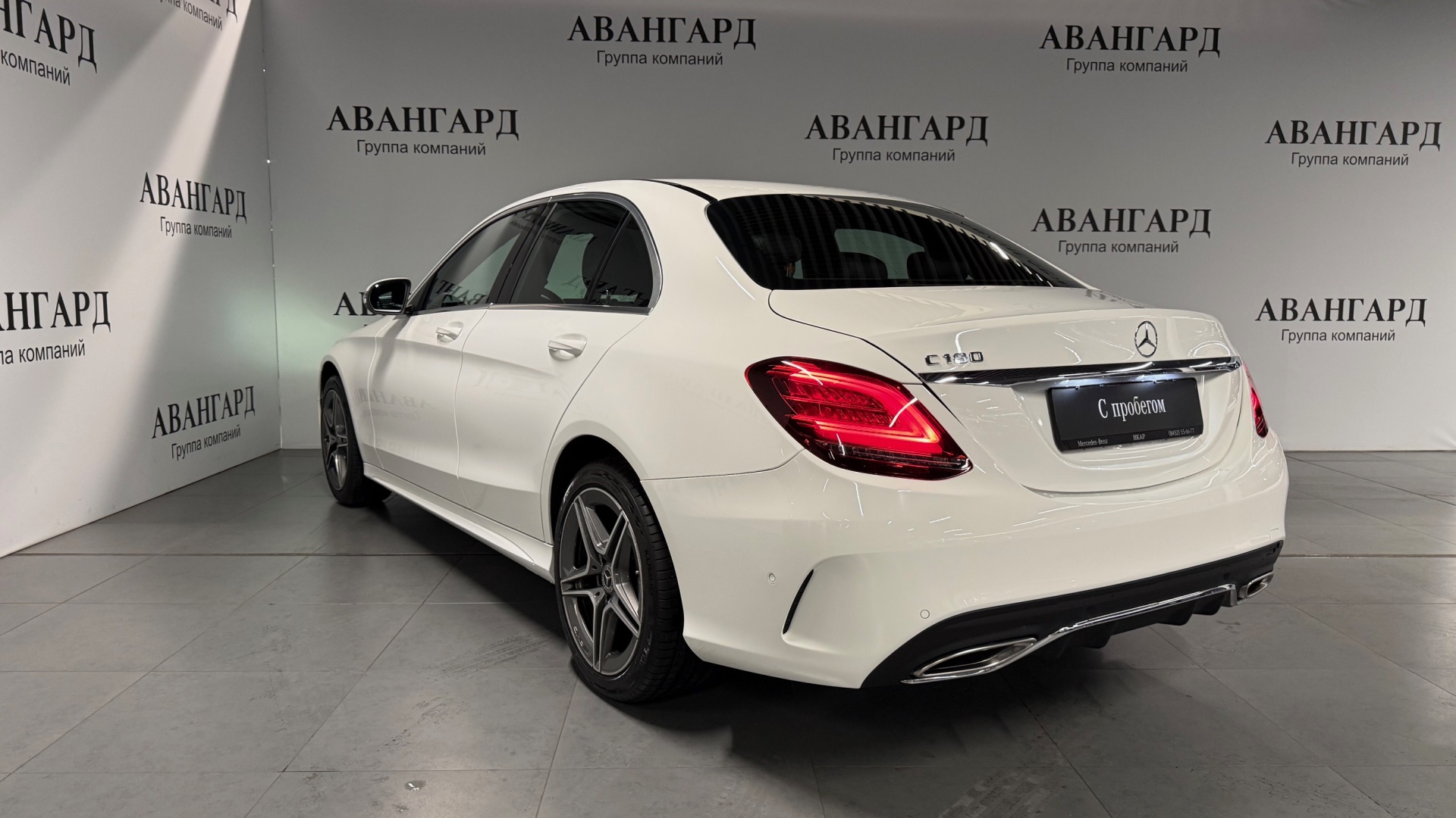 Mercedes-Benz C 180 комплектация Sport двигатель 1.6 литра (150 л.с.) Белый