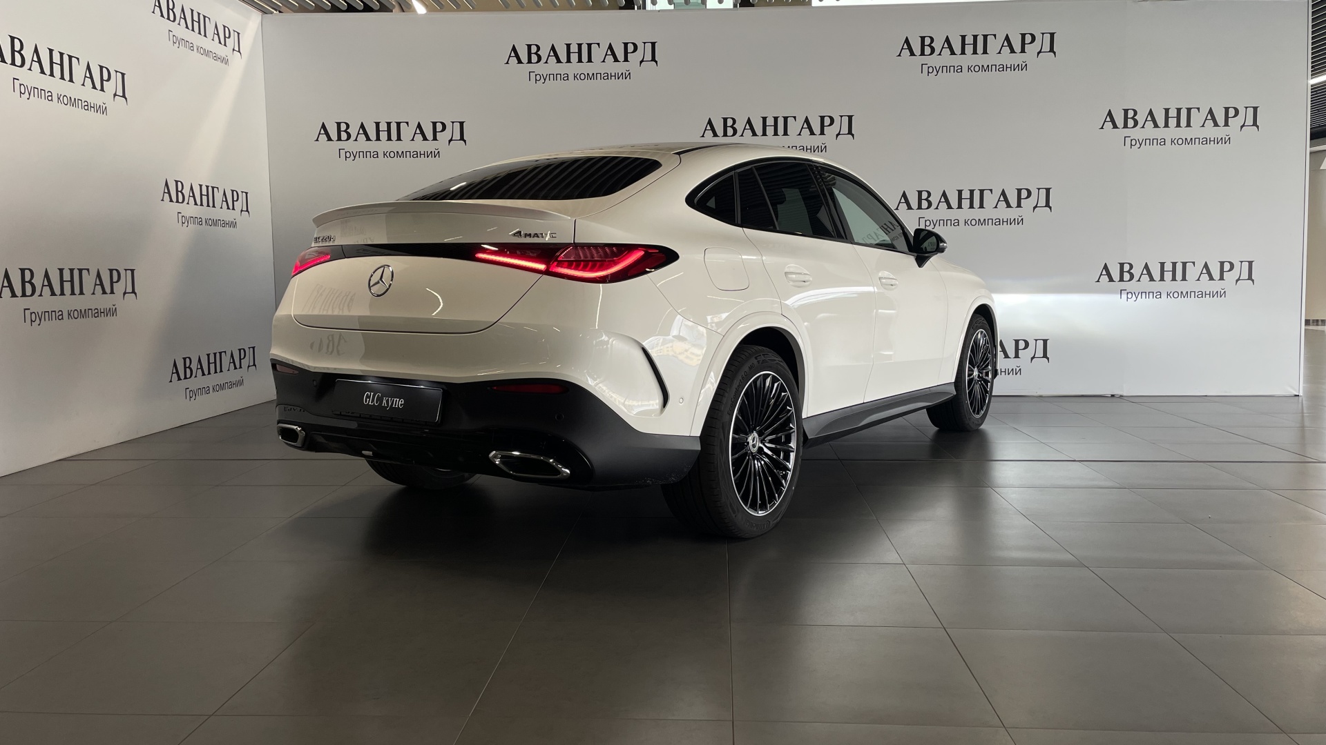 Mercedes-Benz GLC 220 d 4MATIC купе двигатель 2.1 литра (194 л.с.) Белый