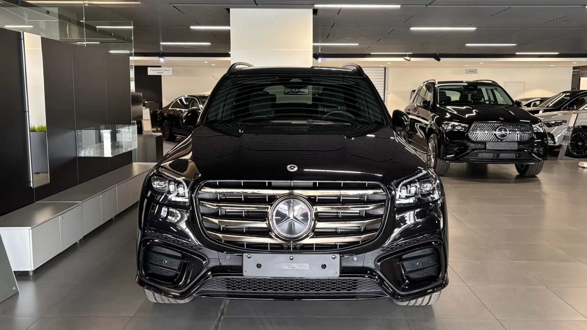 Mercedes-Benz GLS 450 4MATIC комплектация Sport Plus двигатель 3 литра (380 л.с.) Черный