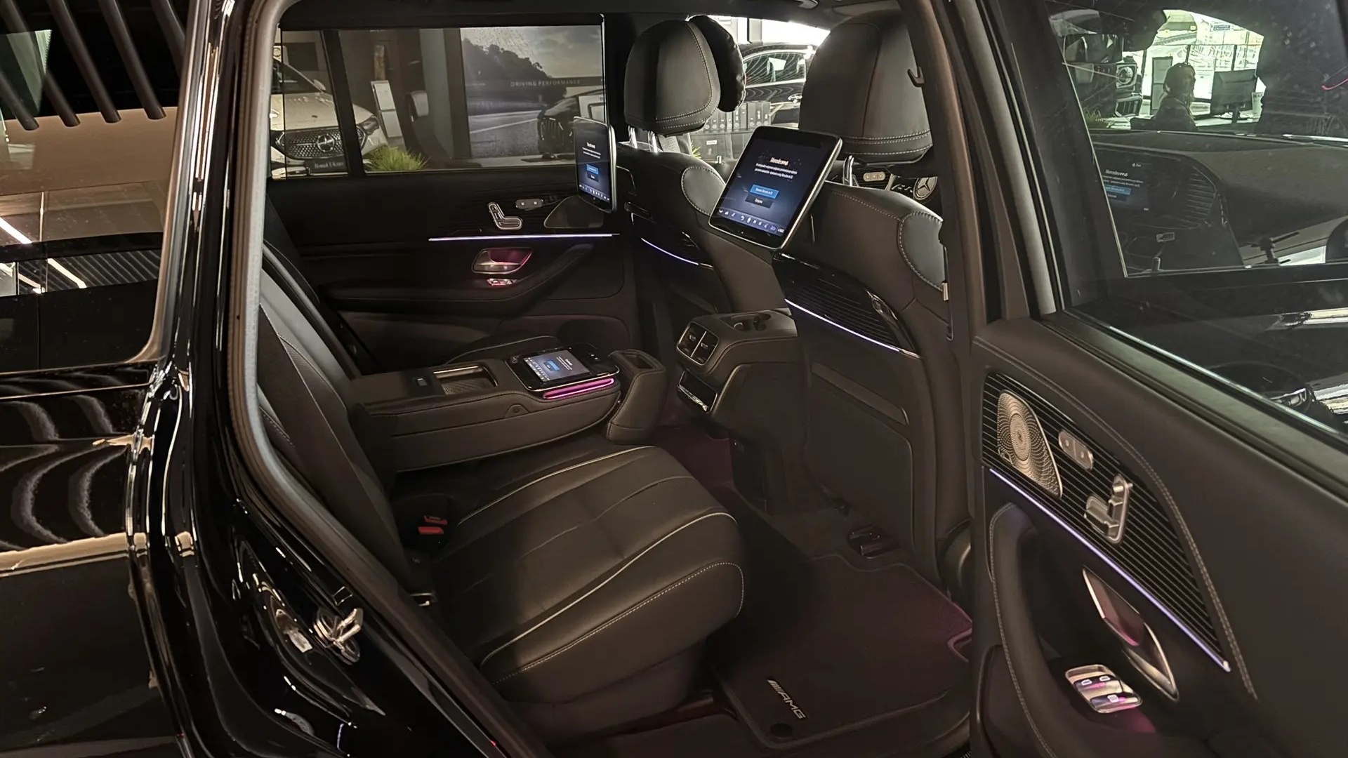 Mercedes-Benz GLS 450 4MATIC комплектация Sport Plus двигатель 3 литра (380 л.с.) Черный