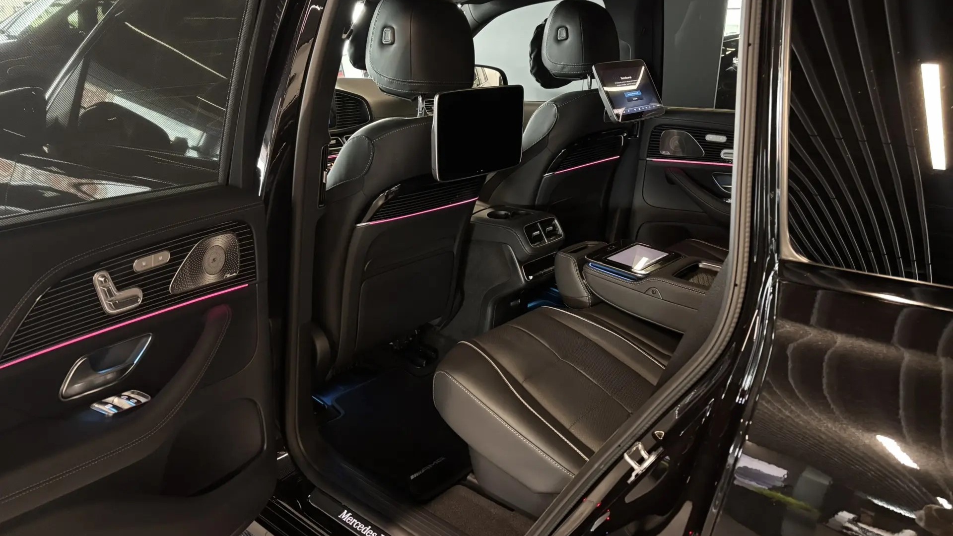Mercedes-Benz GLS 450 4MATIC комплектация Sport Plus двигатель 3 литра (380 л.с.) Черный