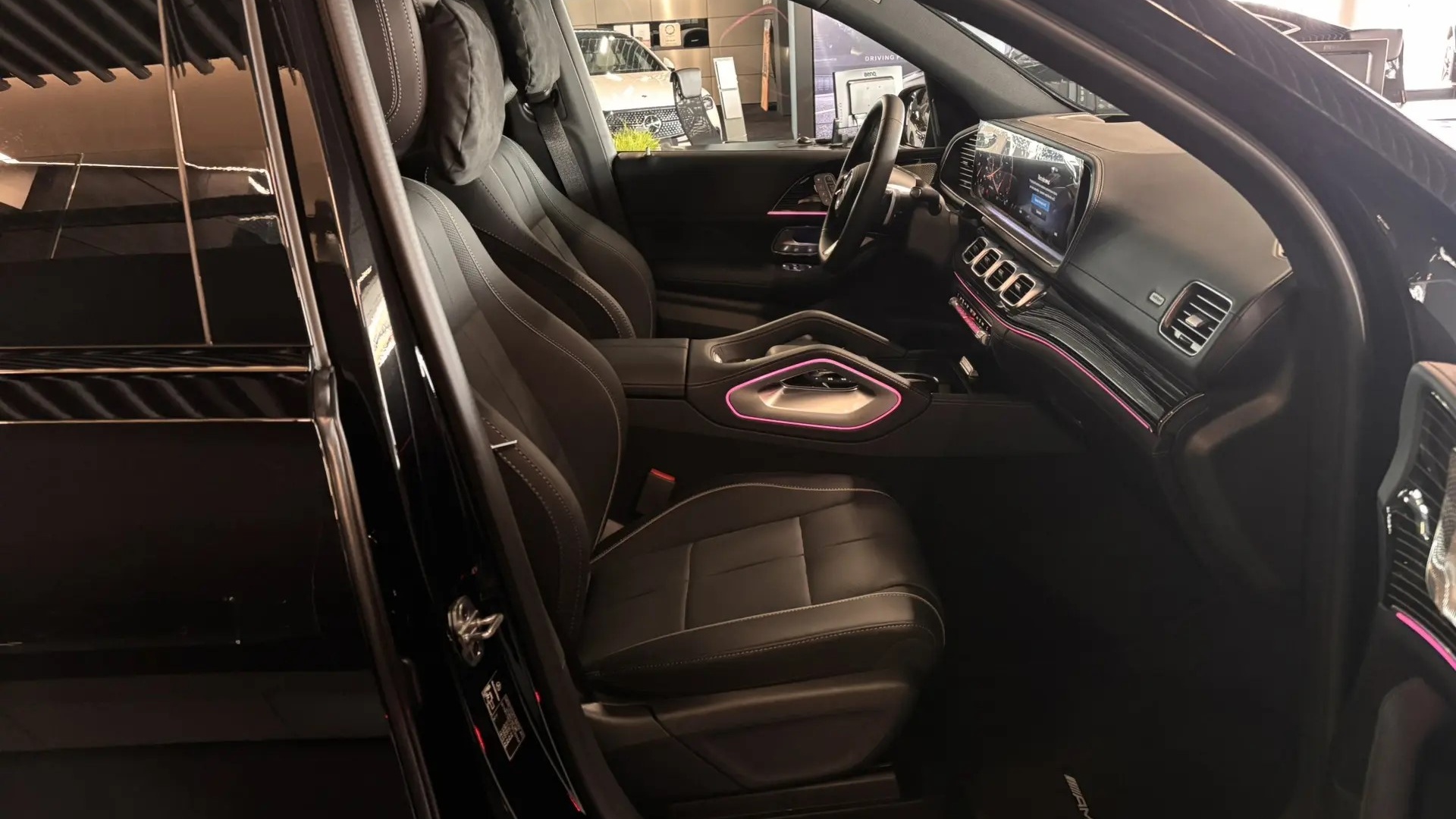 Mercedes-Benz GLS 450 4MATIC комплектация Sport Plus двигатель 3 литра (380 л.с.) Черный