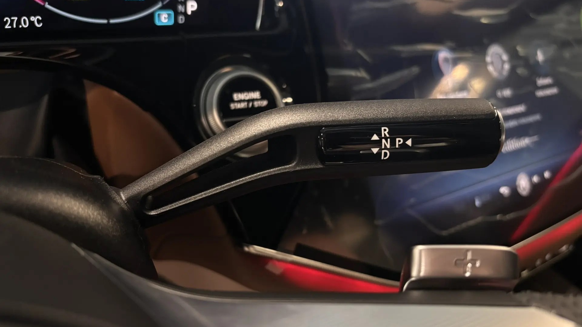 Mercedes-Benz E300 4MATIC комплектация Sport Plus двигатель 2 литра (258 л.с.) Серый