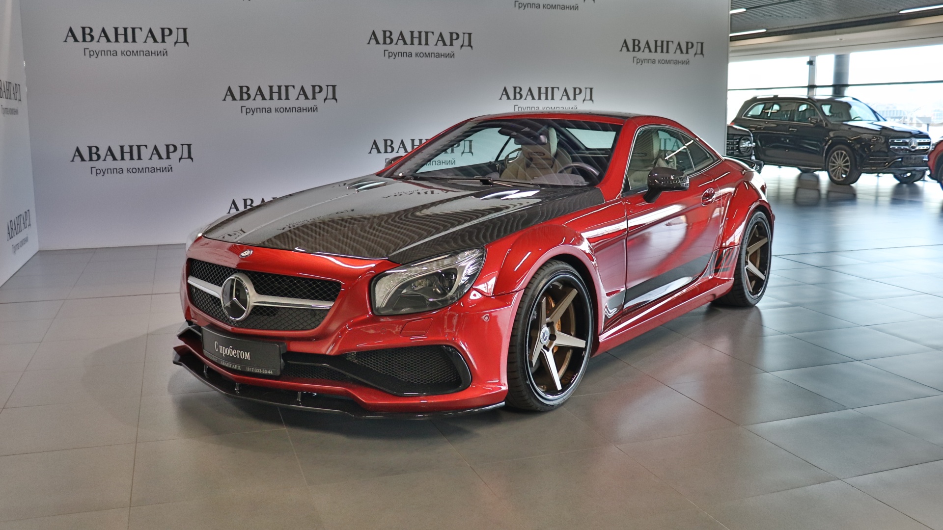 Mercedes-Benz SL 63 AMG двигатель 5.5 литра (585 л.с.) Красный