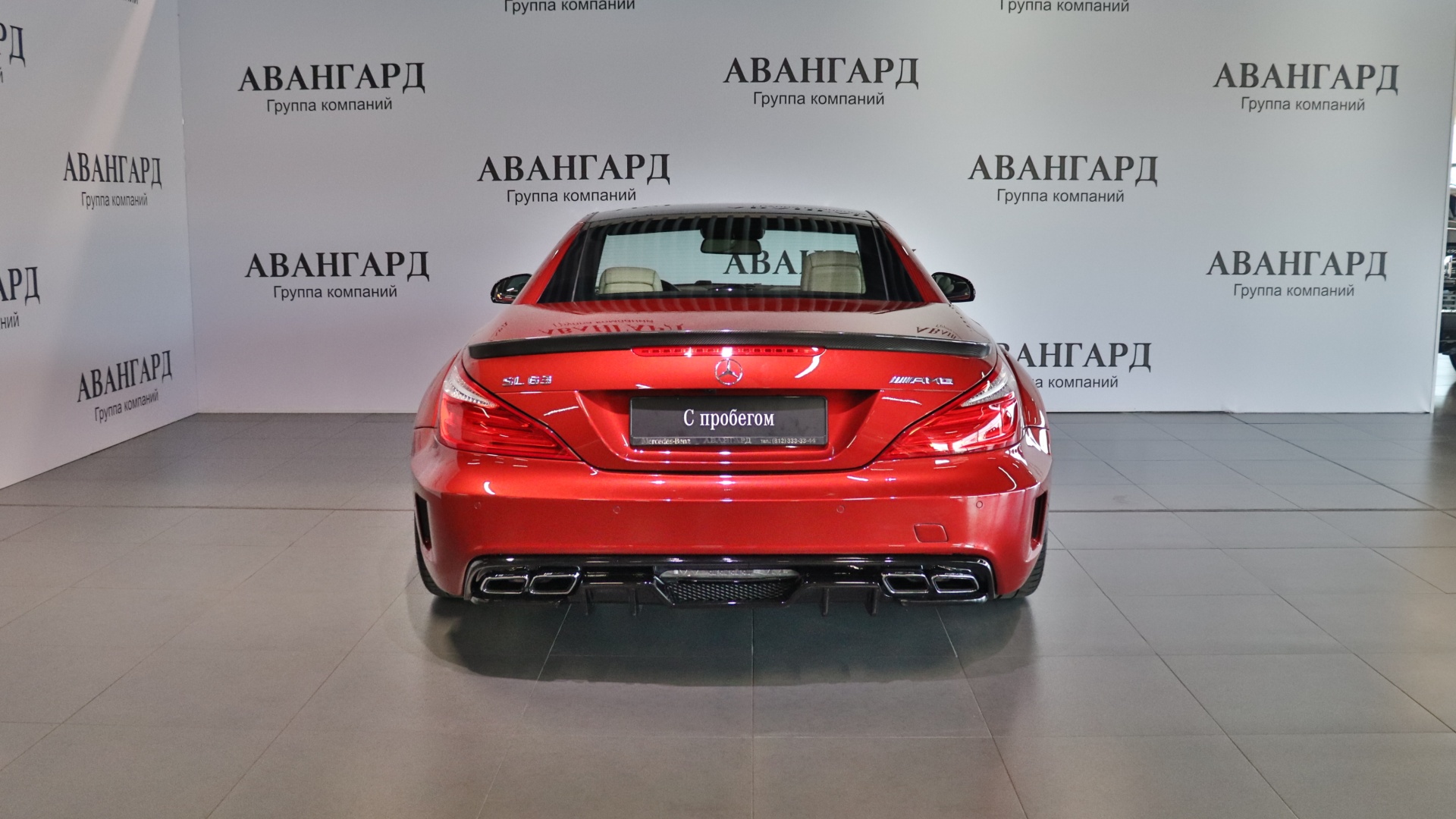 Mercedes-Benz SL 63 AMG двигатель 5.5 литра (585 л.с.) Красный