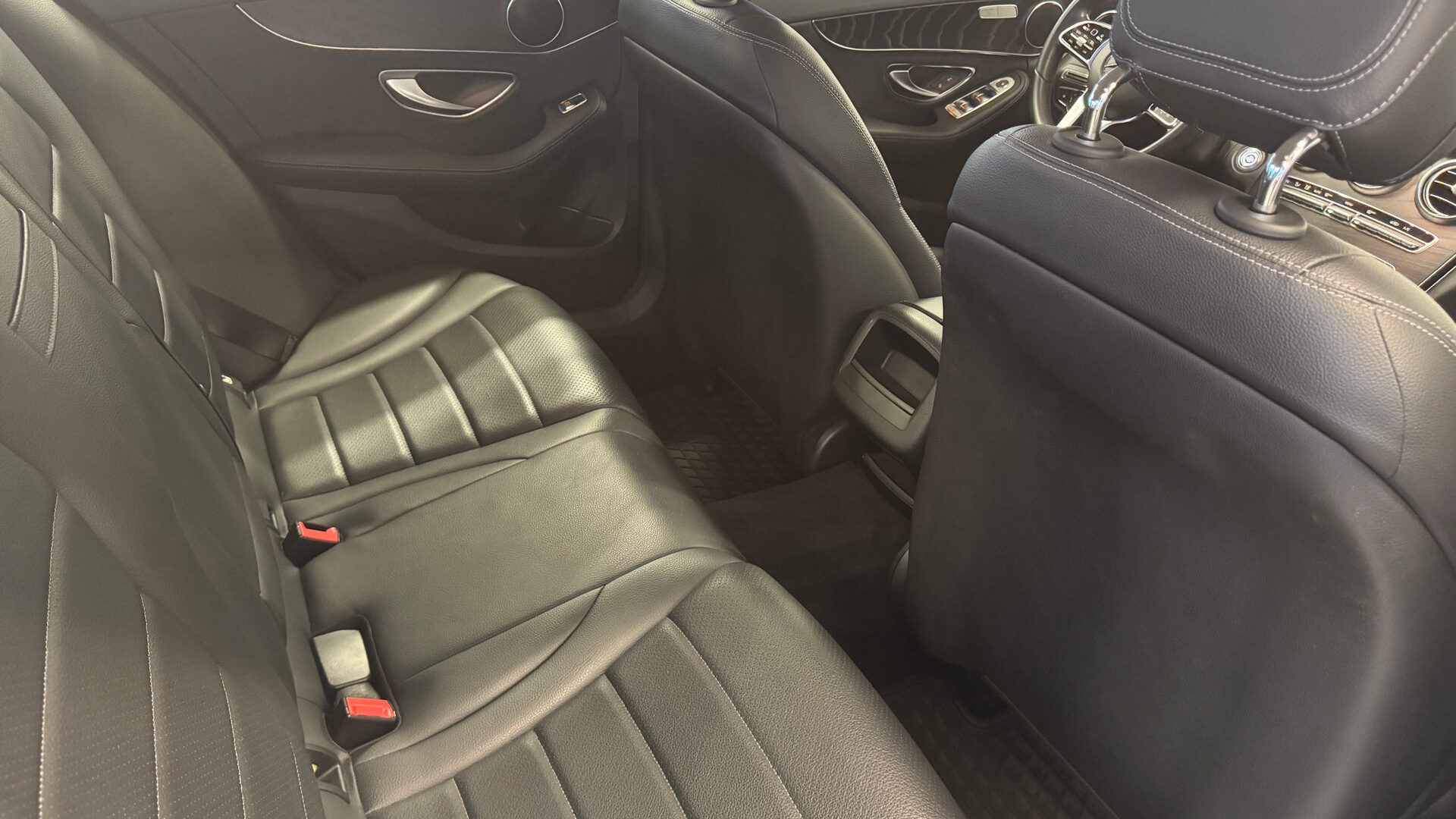 Mercedes-Benz C 180 двигатель 1.6 литра (150 л.с.) Белый