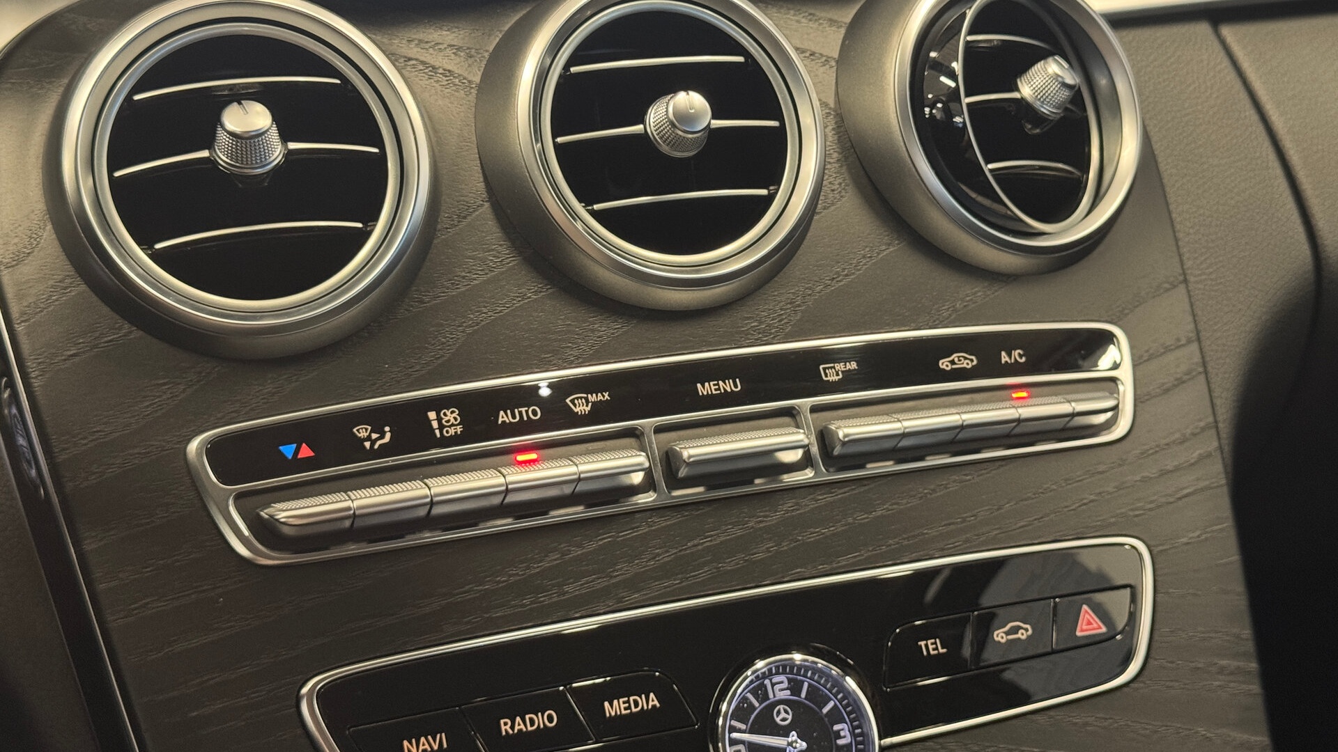 Mercedes-Benz C 180 двигатель 1.6 литра (150 л.с.) Белый