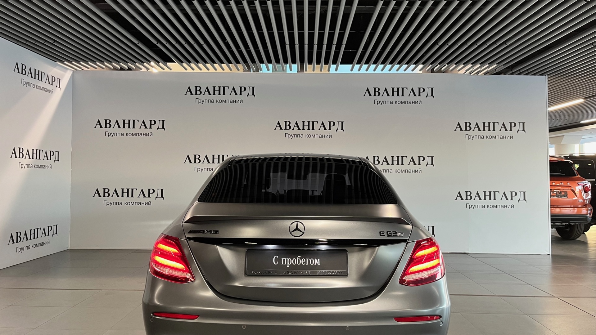 Mercedes-Benz AMG E 63 S 4MATIC двигатель 4 литра (612 л.с.) Серый