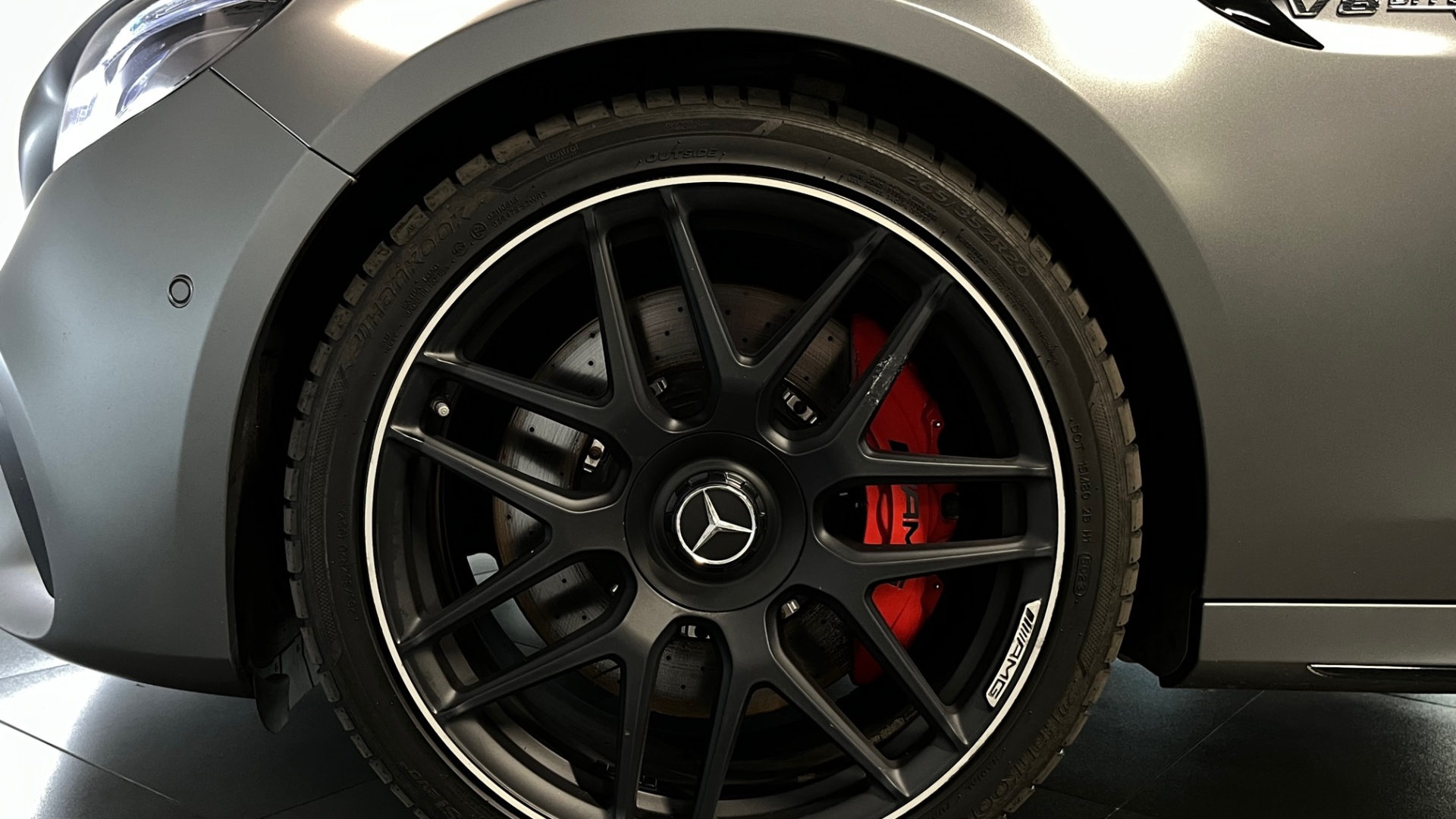 Mercedes-Benz AMG E 63 S 4MATIC двигатель 4 литра (612 л.с.) Серый