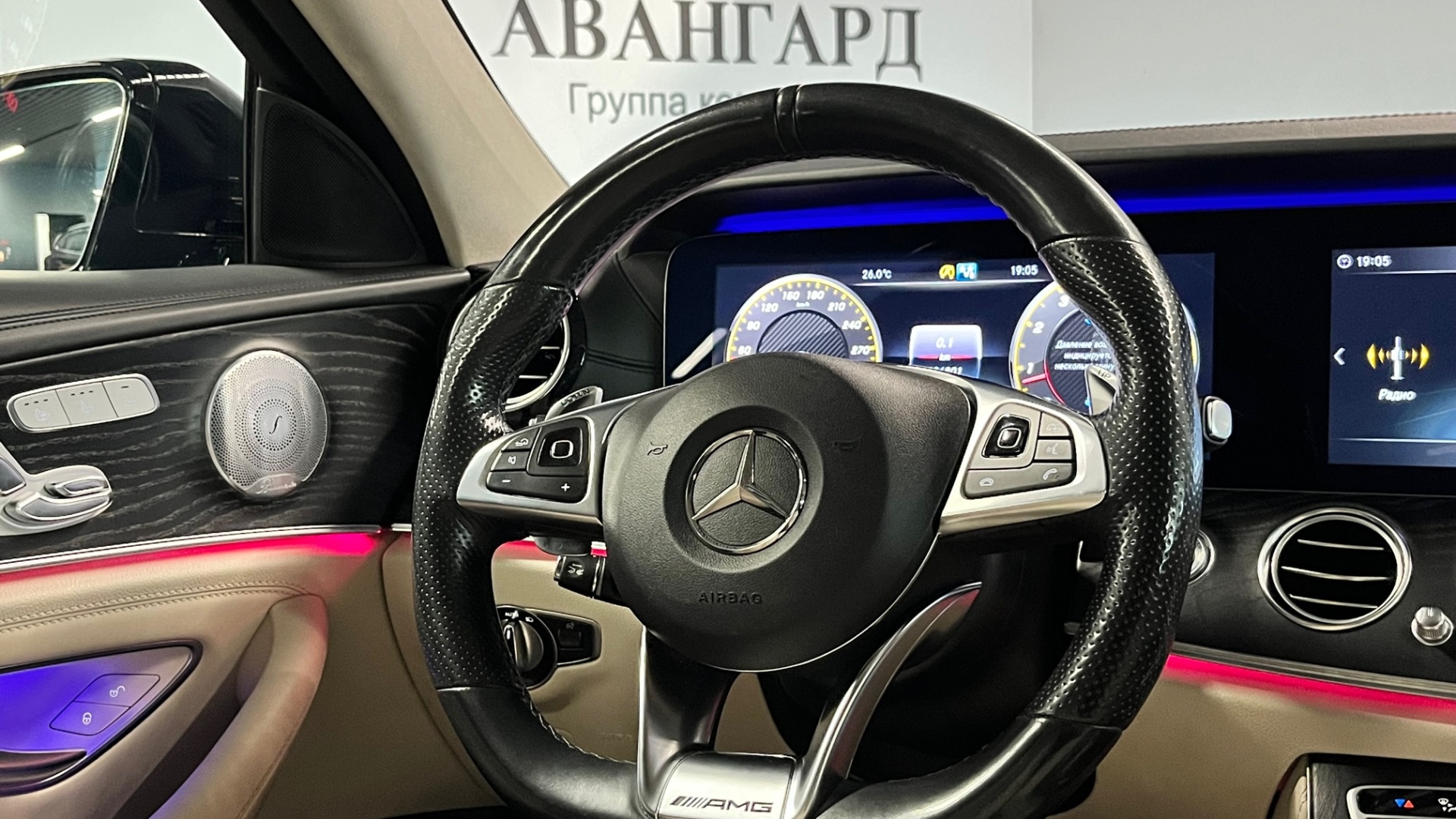 Mercedes-Benz AMG E 63 S 4MATIC двигатель 4 литра (612 л.с.) Серый