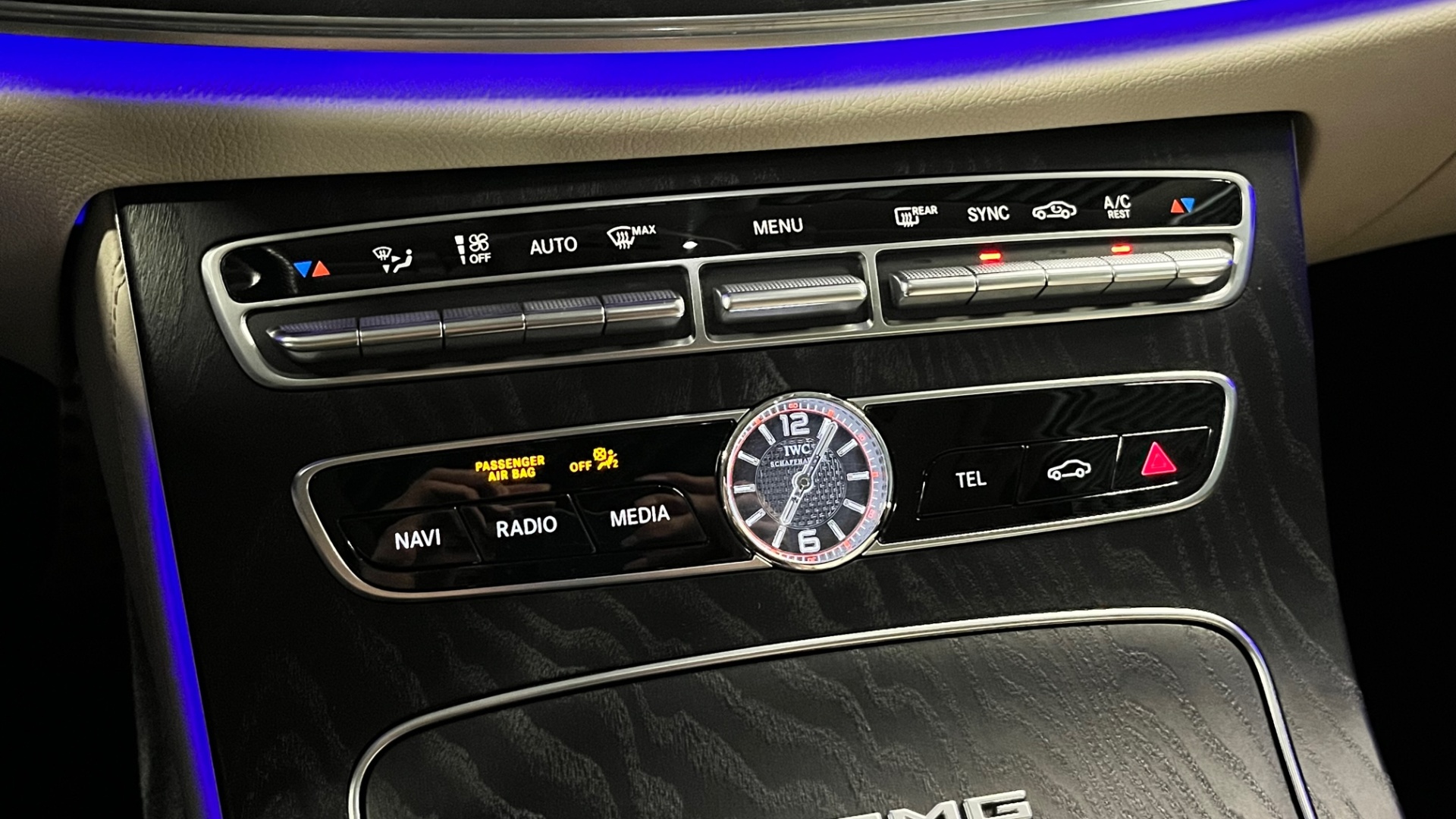 Mercedes-Benz AMG E 63 S 4MATIC двигатель 4 литра (612 л.с.) Серый