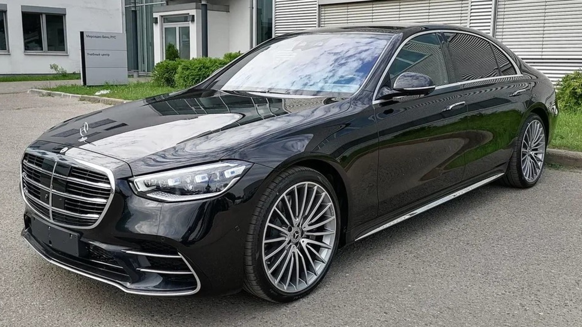 Mercedes-Benz S 500 4MATIC Long двигатель 4.7 литра (456 л.с.) Черный