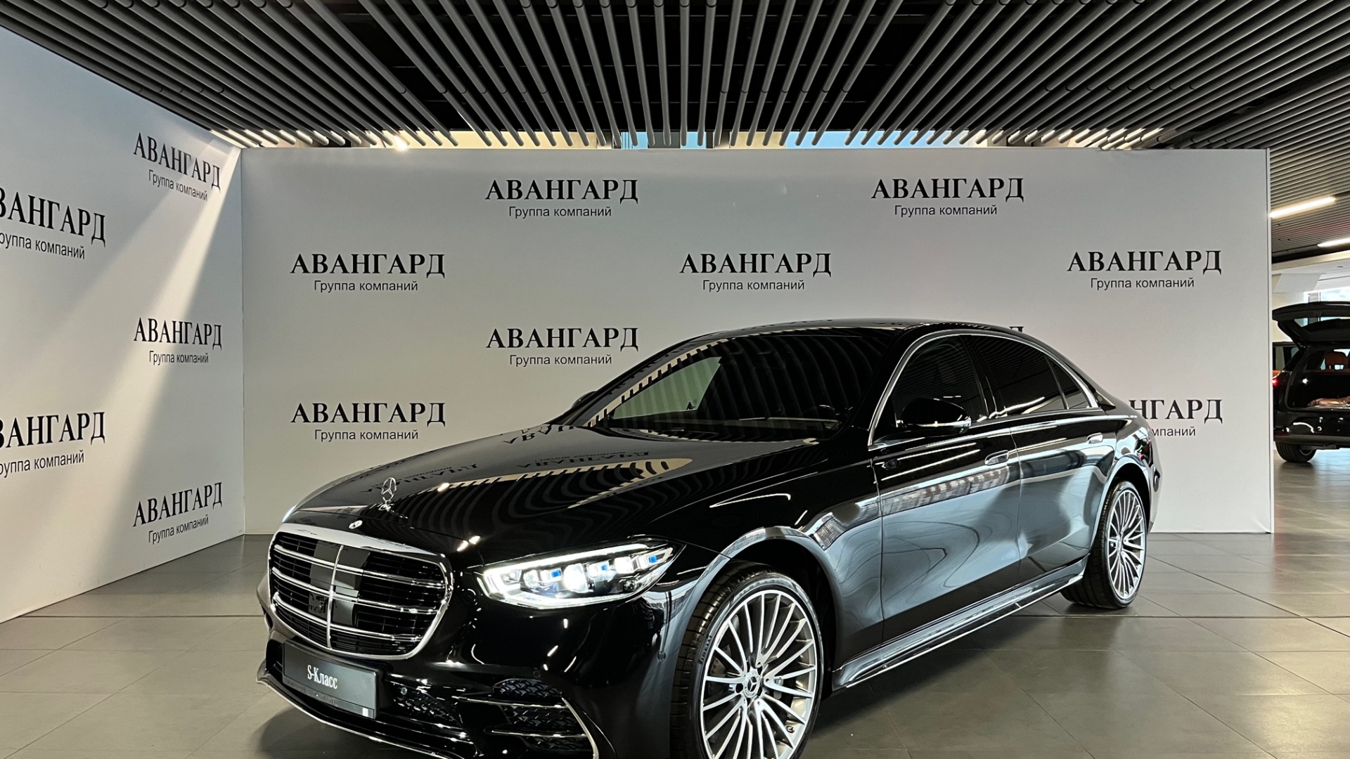 Mercedes-Benz S 500 4MATIC Long двигатель 3 литра (449 л.с.) Черный