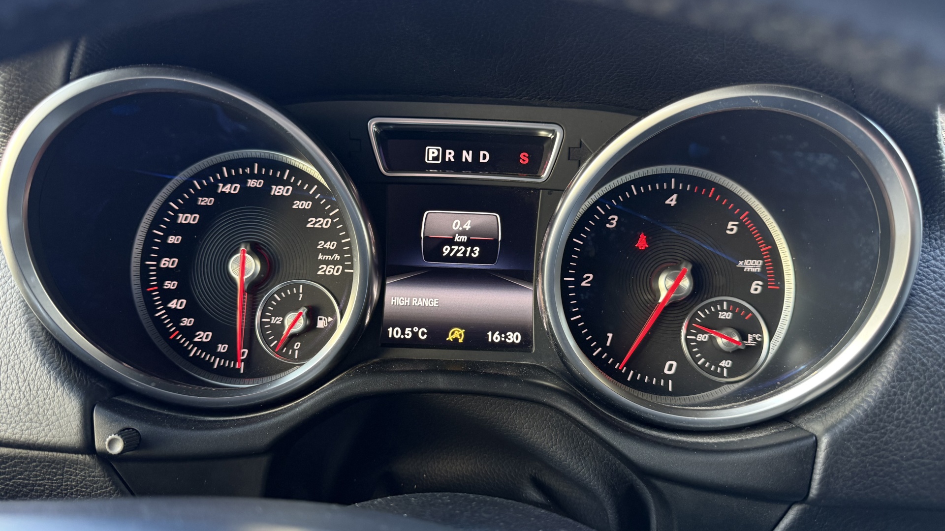 Mercedes-Benz G 350 CDI двигатель 3 литра (245 л.с.) Серый