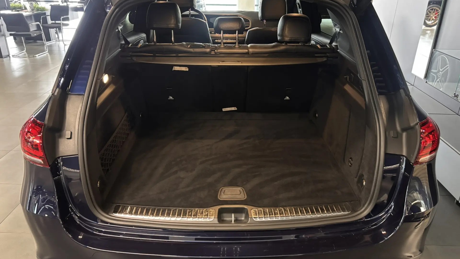 Mercedes-Benz GLE 300 d 4MATIC двигатель 2 литра (245 л.с.) Синий