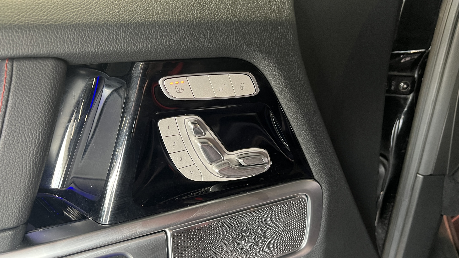 Mercedes-Benz G 350 d двигатель 2.9 литра (286 л.с.) Черный