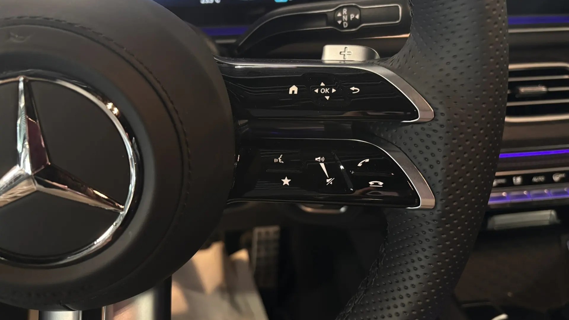 Mercedes-Benz GLS 450 d 4MATIC двигатель 3 литра (367 л.с.) Черный