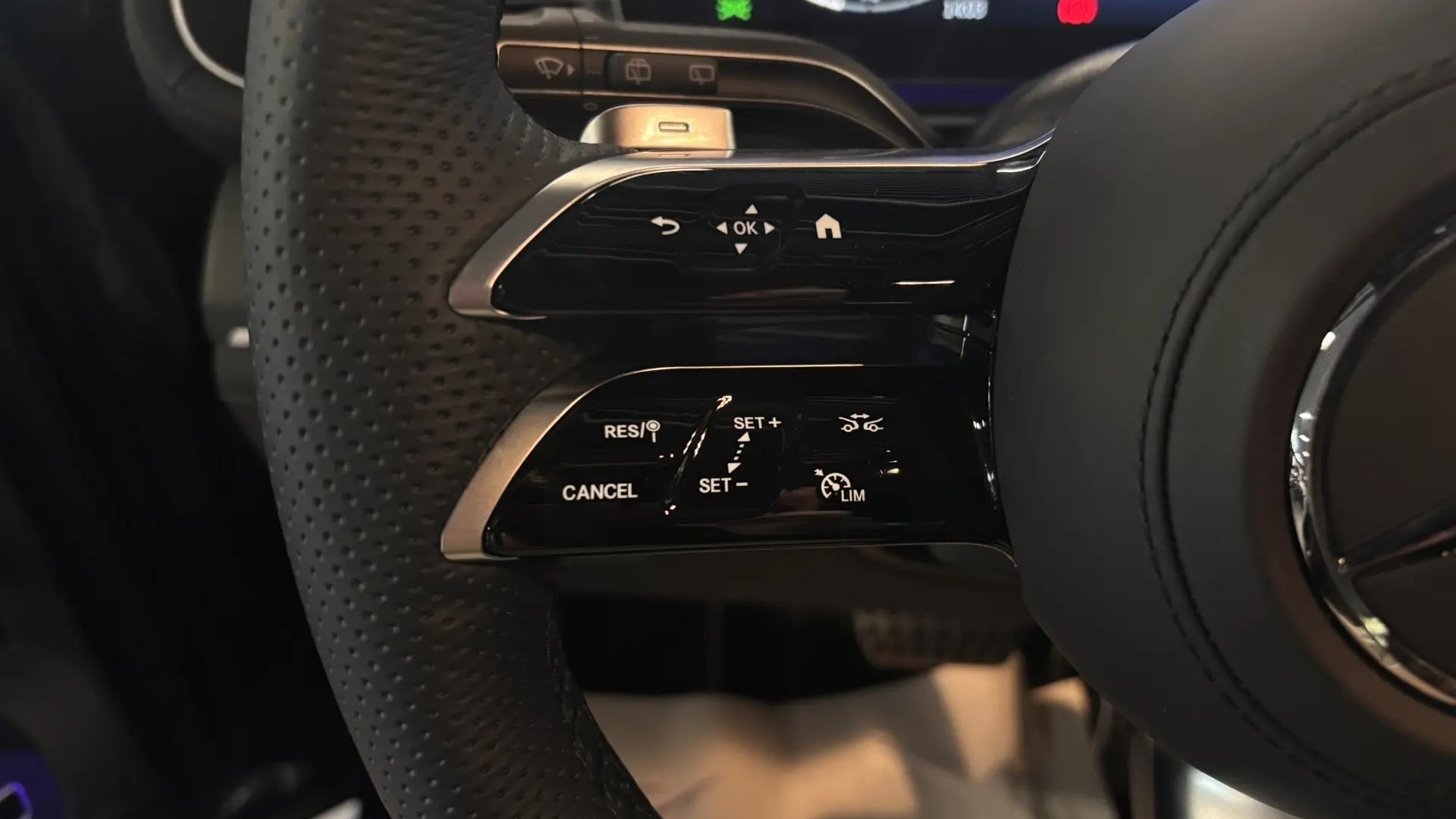 Mercedes-Benz GLS 450 d 4MATIC двигатель 3 литра (367 л.с.) Черный