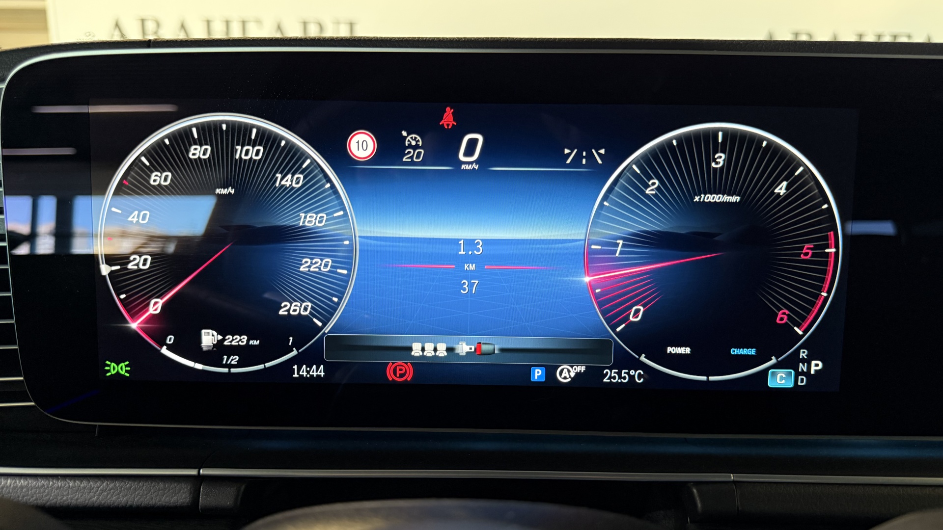 Mercedes-Benz GLE 300 d 4MATIC комплектация Sport Plus двигатель 2 литра (269 л.с.) Белый