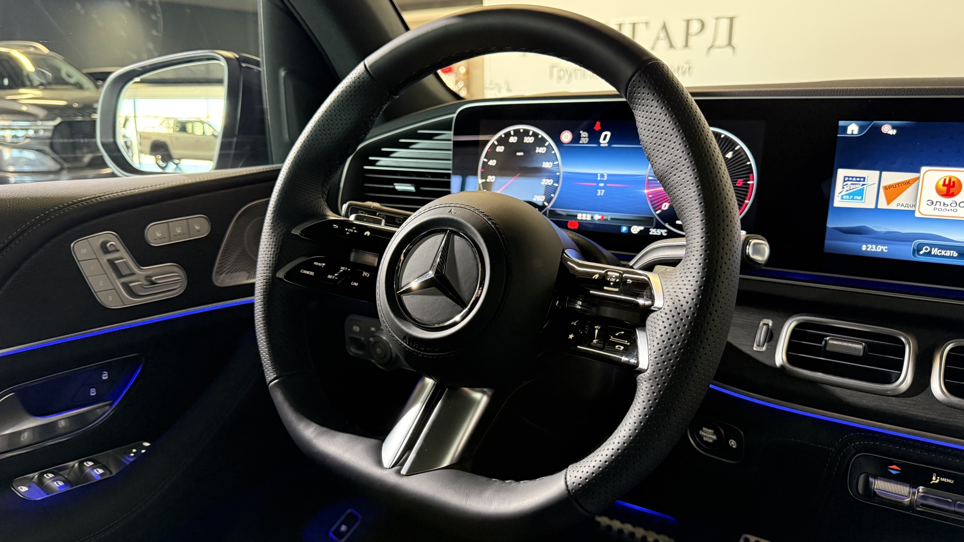 Mercedes-Benz GLE 300 d 4MATIC комплектация Sport Plus двигатель 2 литра (269 л.с.) Белый