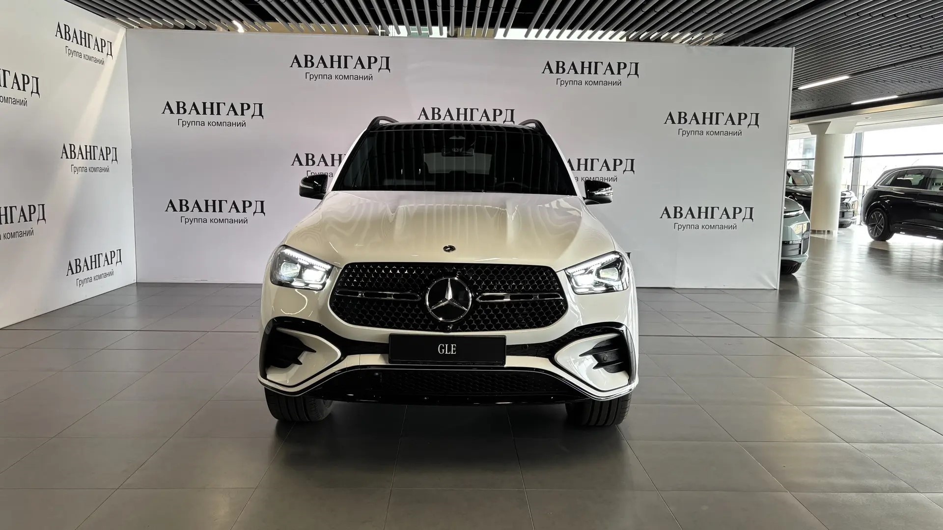 Mercedes-Benz GLE 450 4MATIC комплектация Sport Plus двигатель 3 литра (367 л.с.) Белый
