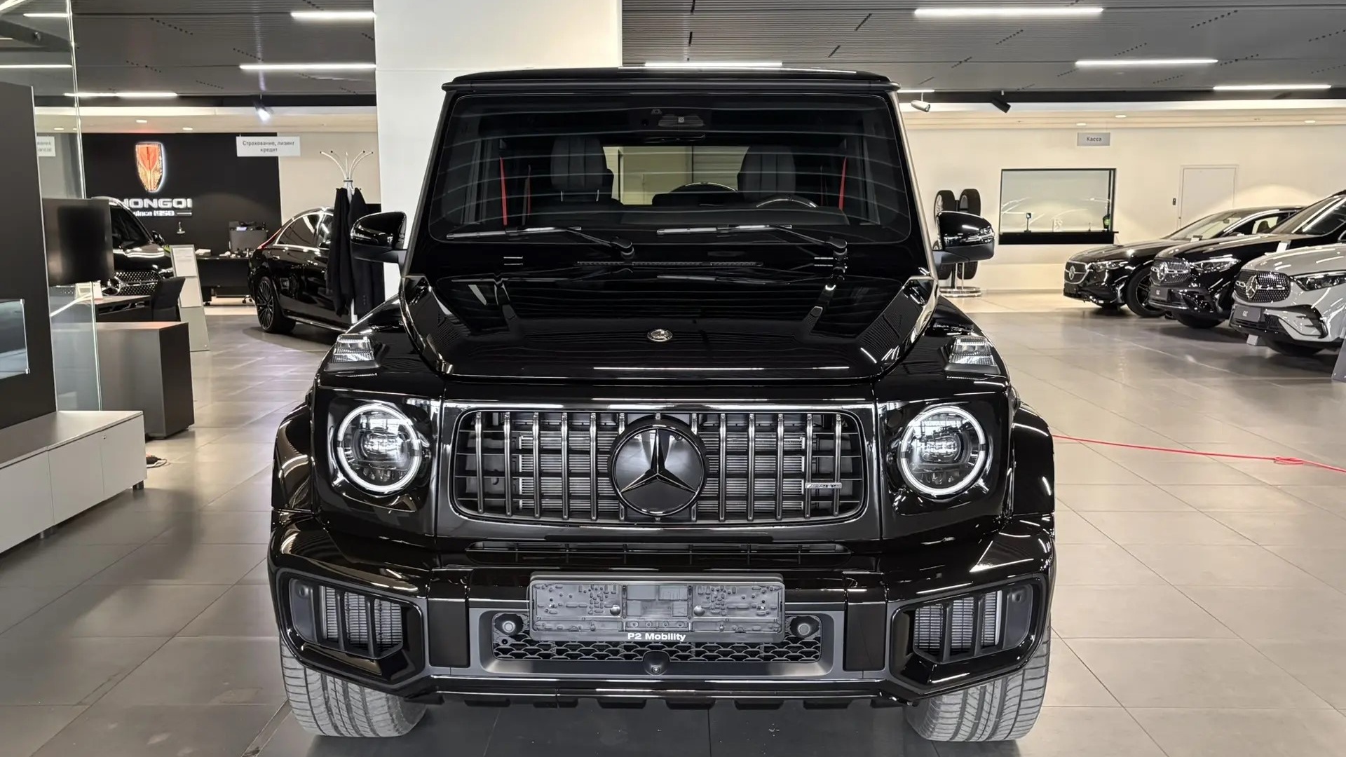 Mercedes-Benz AMG G 63 комплектация AMG G 63 двигатель 4 литра (585 л.с.) Черный