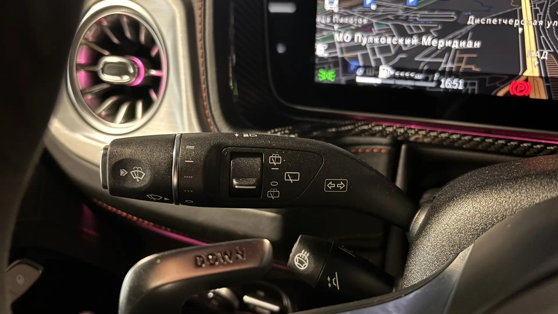 Mercedes-Benz AMG G 63 комплектация AMG G 63 двигатель 4 литра (585 л.с.) Черный