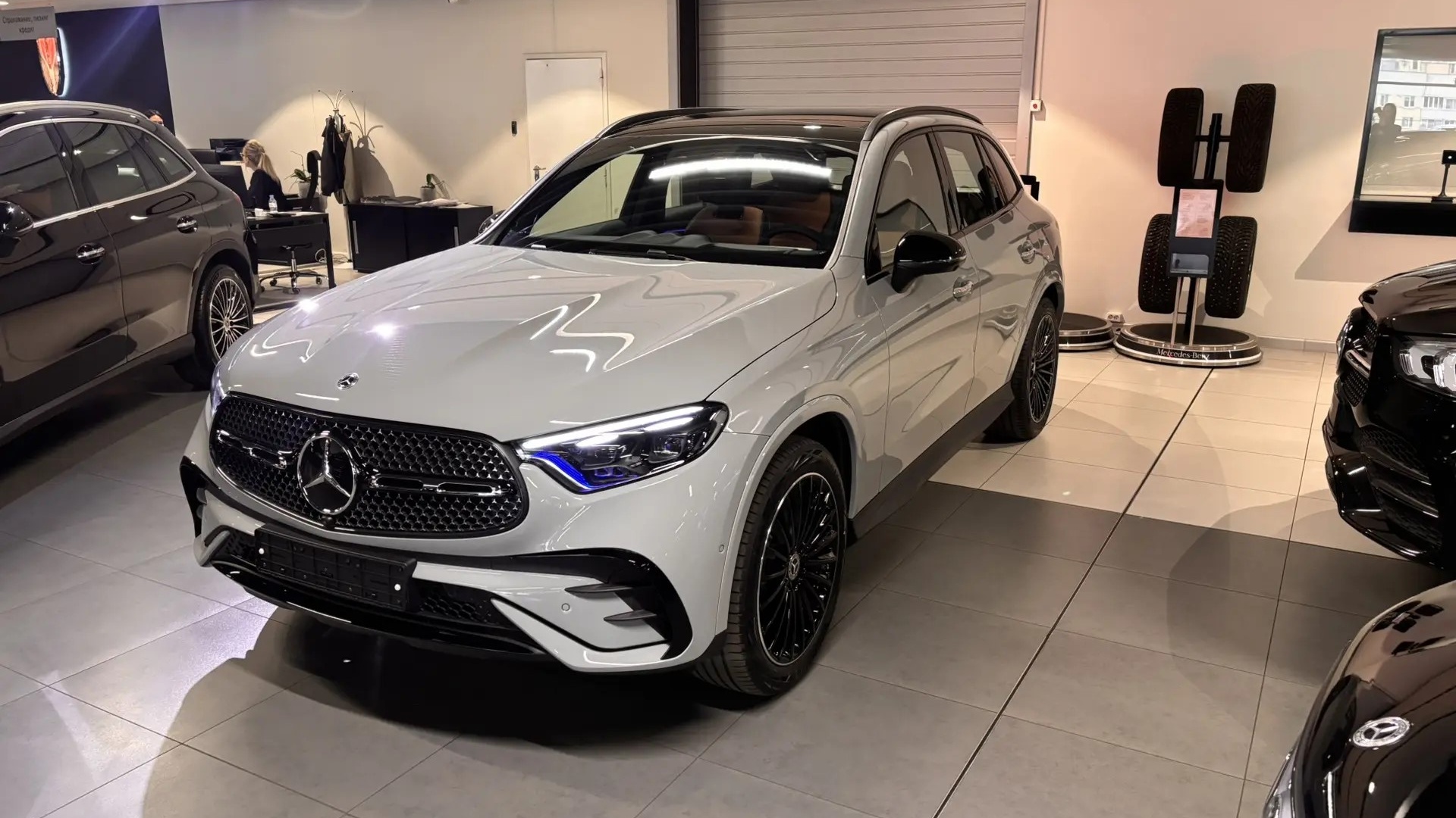 Mercedes-Benz GLC 300 4MATIC двигатель 2 литра (245 л.с.) Серый