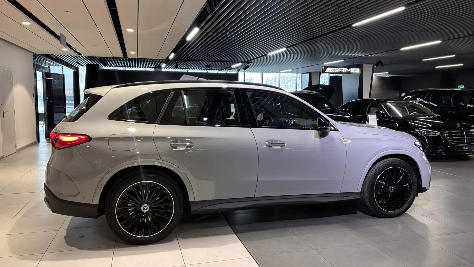 Mercedes-Benz GLC 300 4MATIC двигатель 2 литра (245 л.с.) Серый