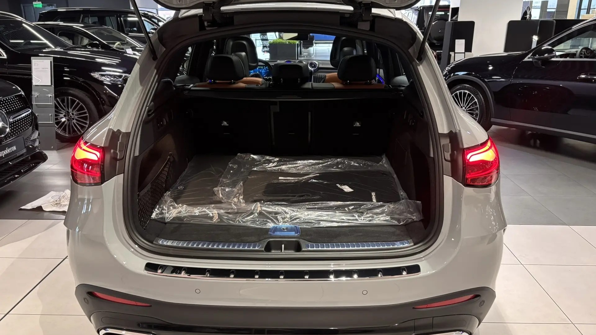 Mercedes-Benz GLC 300 4MATIC двигатель 2 литра (245 л.с.) Серый