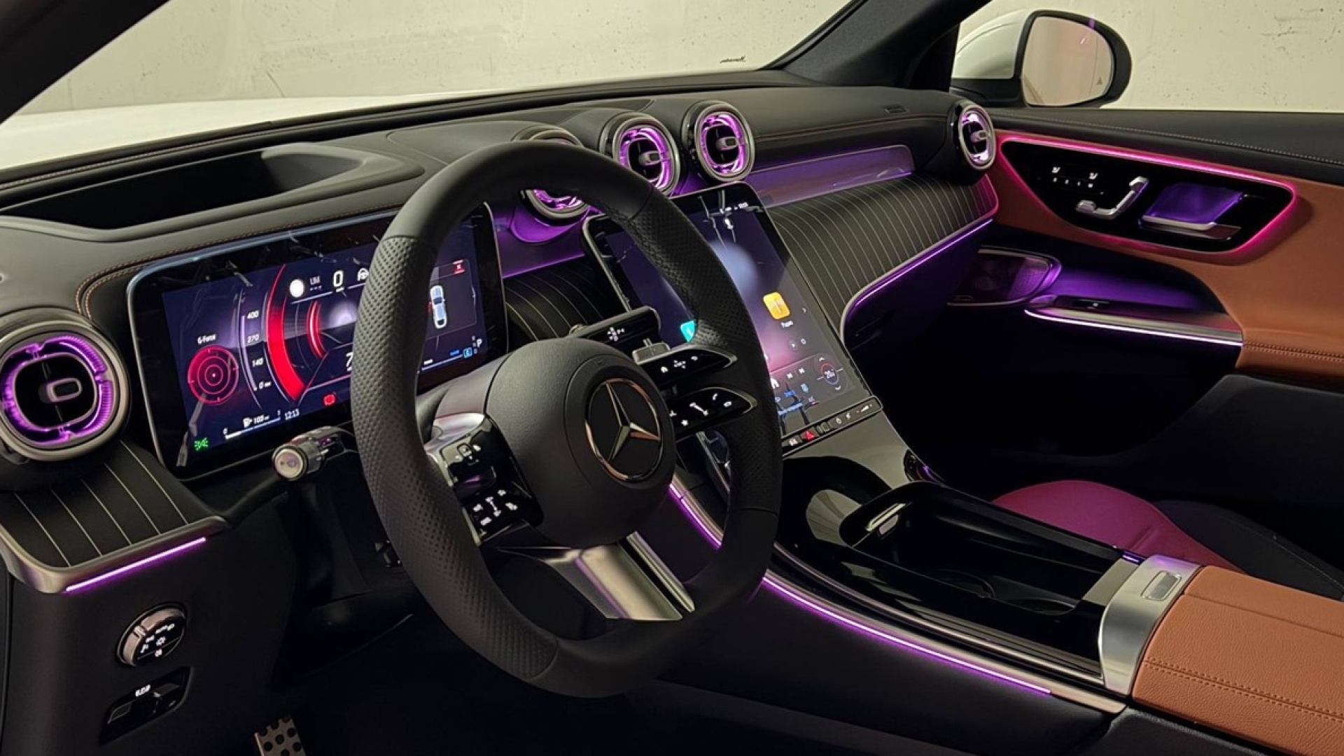 Mercedes-Benz GLC 300 4MATIC Coupe двигатель 2 литра (258 л.с.) Белый