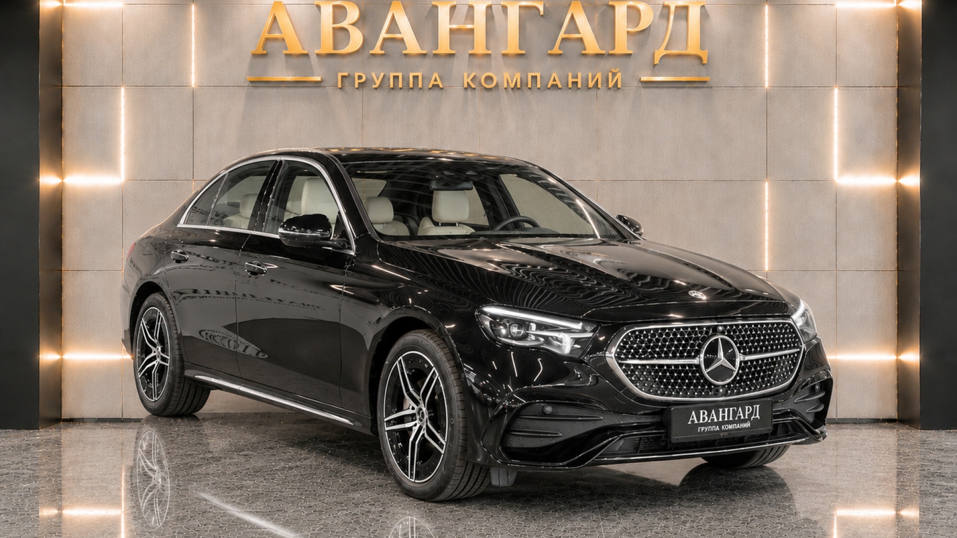 Mercedes-Benz E300 4MATIC комплектация Sport Plus двигатель 2 литра (258 л.с.) Черный
