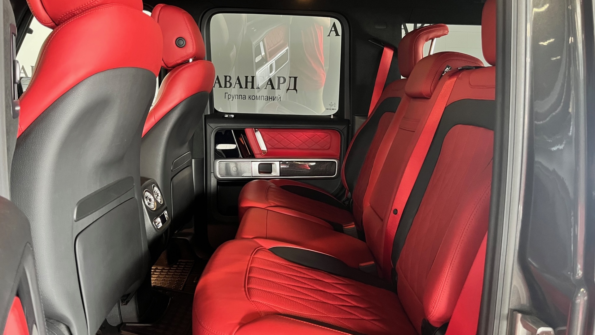 Mercedes-Benz AMG G 63 двигатель 4 литра (585 л.с.) Серый