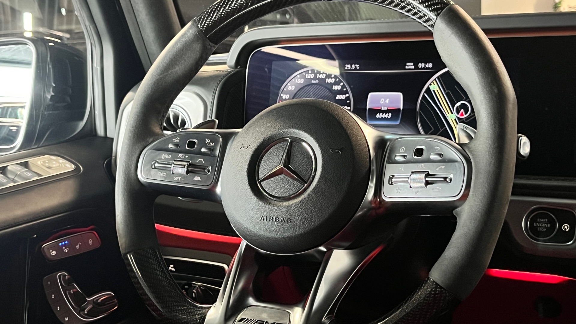 Mercedes-Benz AMG G 63 двигатель 4 литра (585 л.с.) Серый