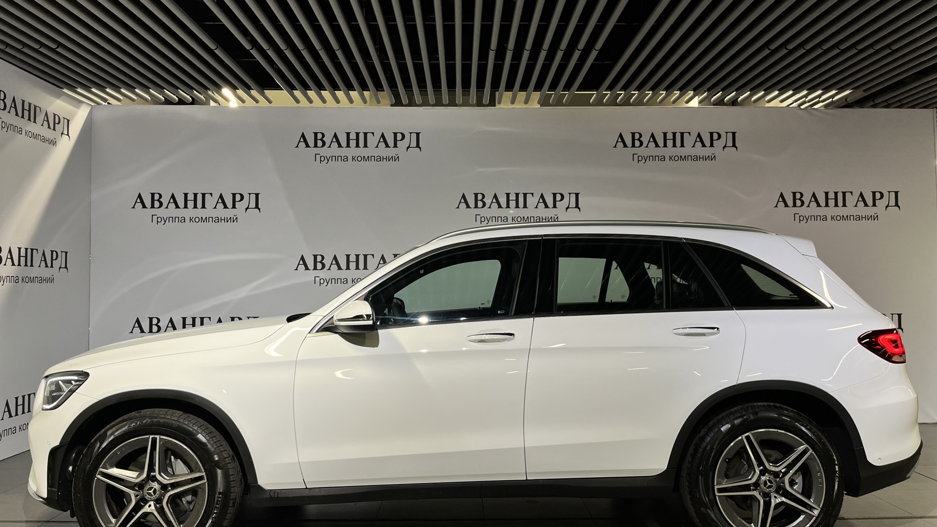 Mercedes-Benz GLC 300 d 4MATIC комплектация Sport двигатель 2 литра (245 л.с.) Белый