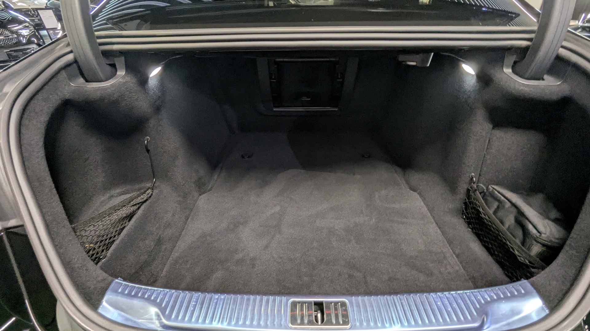 Mercedes-Benz S 450 d 4MATIC комплектация S 450 двигатель 3 литра (367 л.с.) Черный