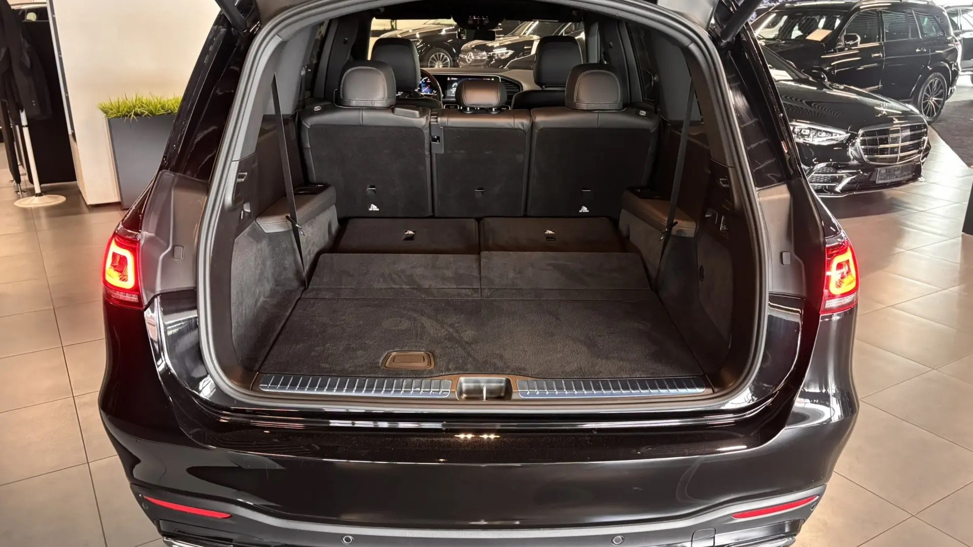 Mercedes-Benz GLS 400 d 4MATIC двигатель 2.9 литра (330 л.с.) Черный