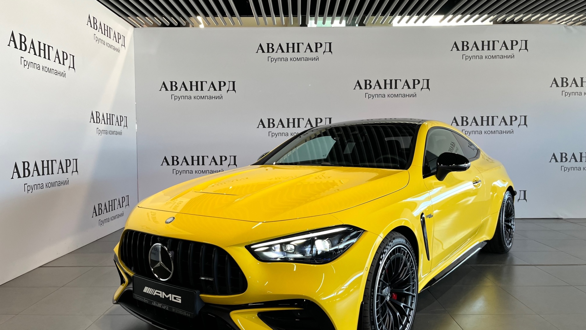 Mercedes-Benz AMG CLE 53 4MATIC двигатель 3 литра (462 л.с.) Желтый
